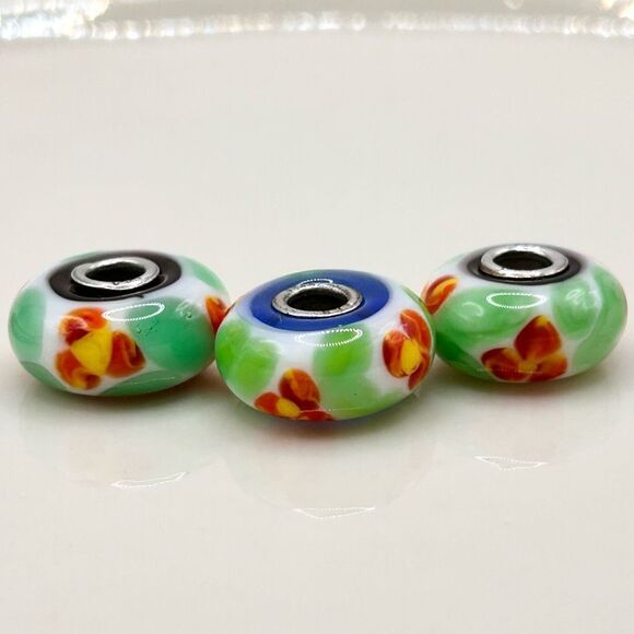 TROLLBEADS Red & Yellow Flower Unique #1 LAA 925S on Green & White - Picture 6 of 6